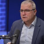 Sorin Ionescu, propus ministru delegat pentru Învățământul Preuniversitar, renunță la concursul pentru directori după ce a promovat prima probă cu nota 7 / A doua probă scrisă are loc marți, imediat după audierea sa de luni din Parlament: Oricum nu pot să mă duc, pentru că sunt audierile și votul